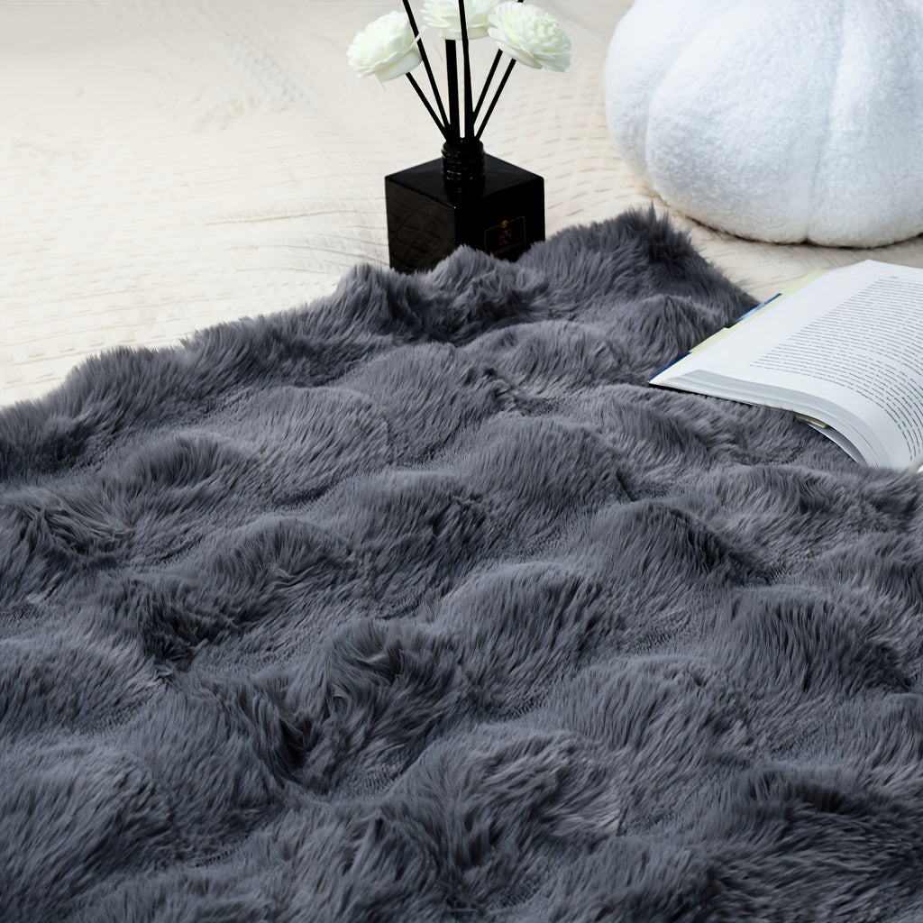 Faux Rabbit Fur Blanket in Black